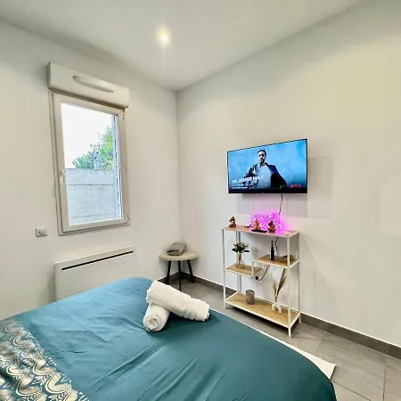 Jacuzzi Val D'oise Paris بيت للعطل *