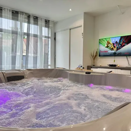 Jacuzzi Val D'oise Paris بيت للعطل